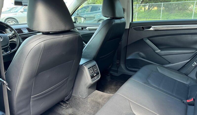 2017 VOLKSWAGEN PASSAT SE full