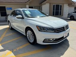 2017 VOLKSWAGEN PASSAT SE