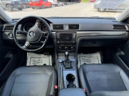 2017 VOLKSWAGEN PASSAT SE full