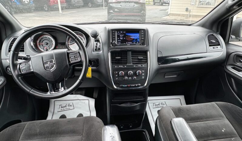 2018 DODGE GRAND CAR SE full