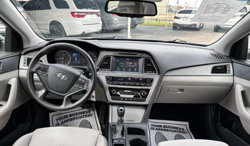 2016 HYUNDAI SONATA SE full