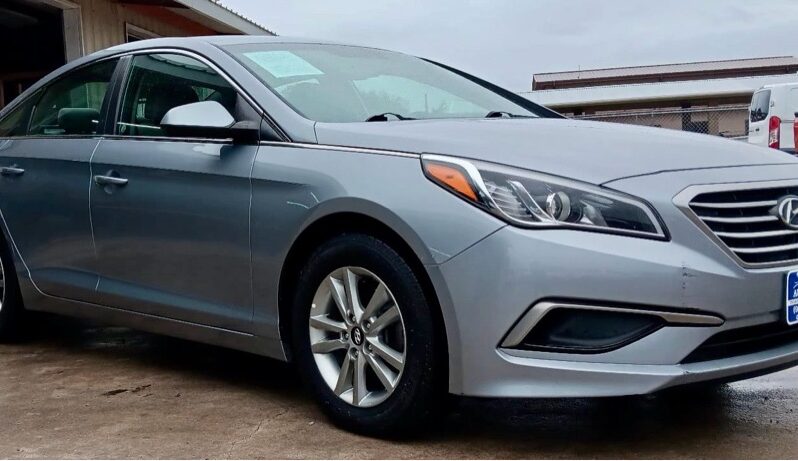 2016 HYUNDAI SONATA SE full