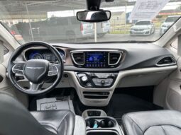 2017 CHRYSLER PACIFICA TRG L full