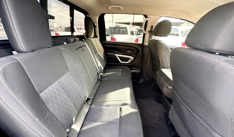 2017 NISSAN TITAN SV full