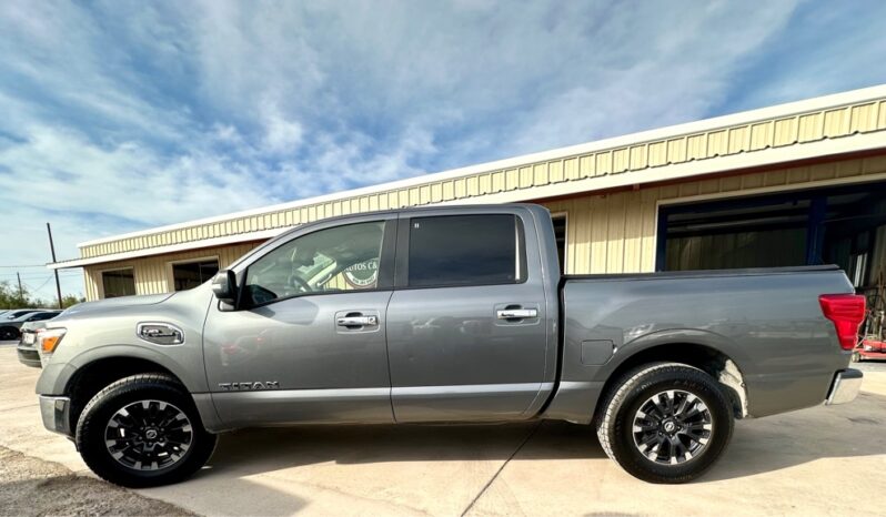 2017 NISSAN TITAN SV full