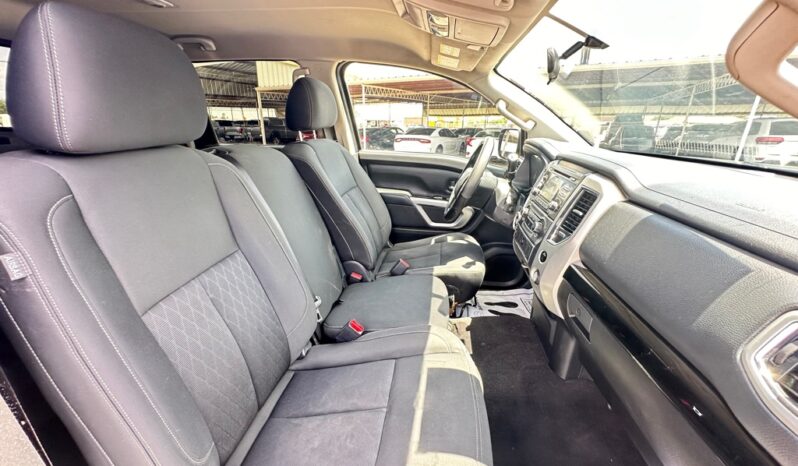 2017 NISSAN TITAN SV full