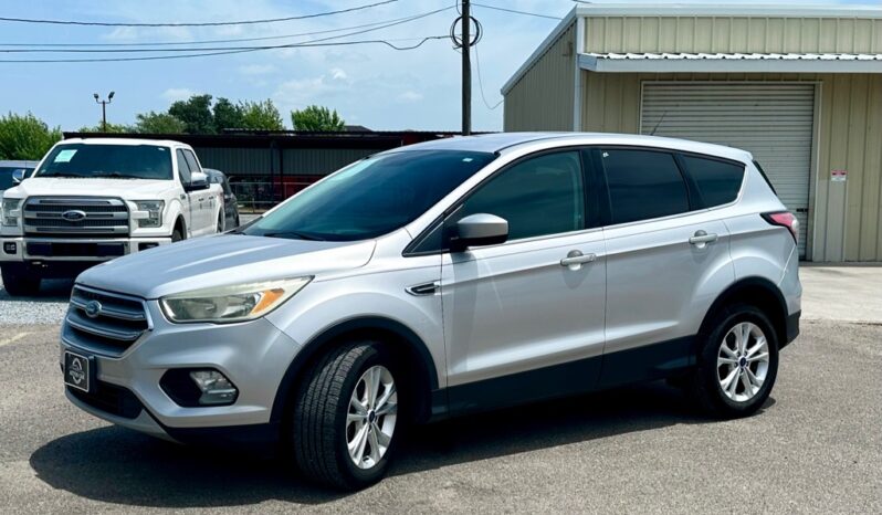 2017 FORD ESCAPE SE full