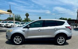 2017 FORD ESCAPE SE full